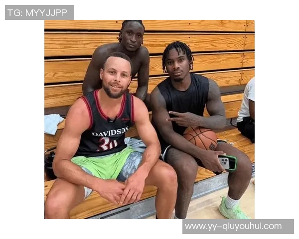 追梦式表现戴维恩米切尔31分钟贡献8分8板12助助球队奋战到底