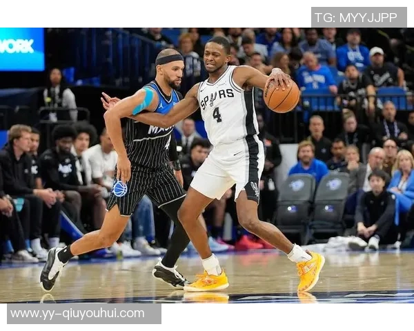 科内特表现出色砍下14分12板4助攻创生涯新高前场篮板数